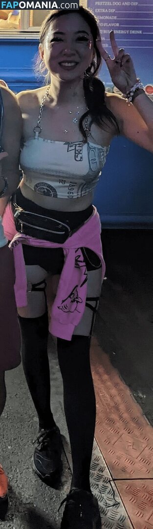 Fuslie / Leslie Nude OnlyFans  Leaked Photo #757