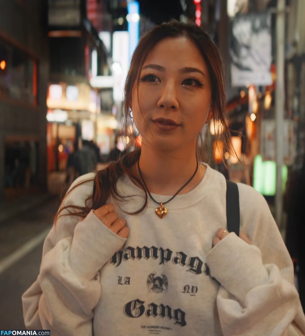 Fuslie / Leslie Nude OnlyFans  Leaked Photo #793