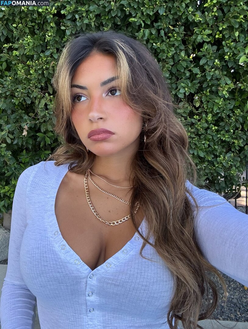 Gabriela Moura / gabimfmoura Nude OnlyFans  Leaked Photo #1