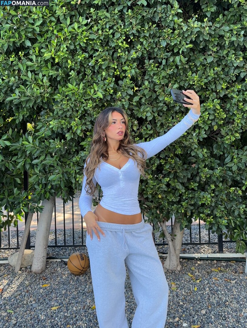 Gabriela Moura / gabimfmoura Nude OnlyFans  Leaked Photo #3