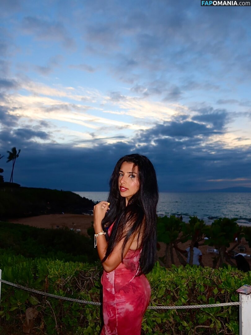 Gal Akbari / gal.qal / officialonlygal Nude OnlyFans  Leaked Photo #3