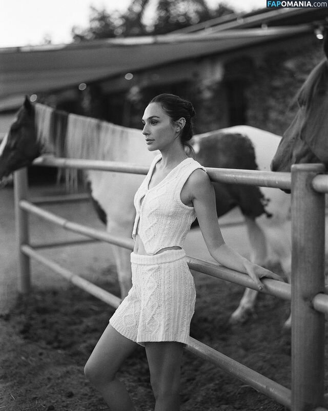 Gal Gadot Gal Gadot Https Inked Hriss Nude Onlyfans Leaked Photo Fapomania