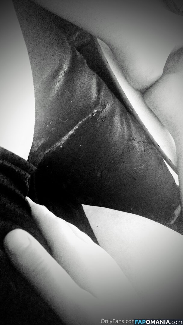 gamingth0ttyfree / thtprvttygrl Nude OnlyFans  Leaked Photo #8