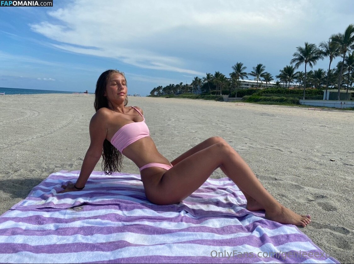 genieeexumm Nude OnlyFans  Leaked Photo #1