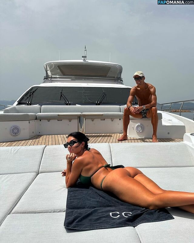 Georgina Rodriguez / georginagio Nude OnlyFans  Leaked Photo #2