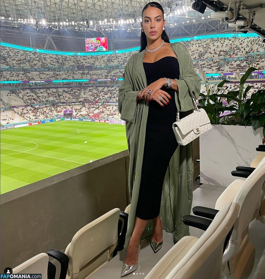 Georgina Rodriguez / georginagio Nude OnlyFans  Leaked Photo #9