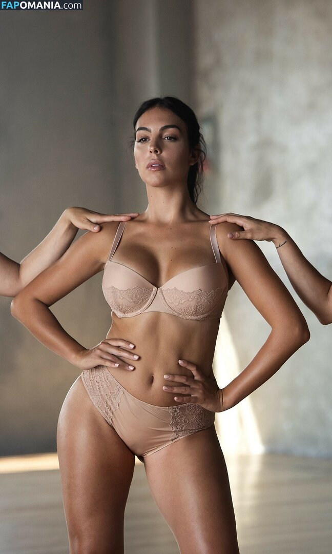 Georgina Rodriguez / georginagio Nude OnlyFans  Leaked Photo #64