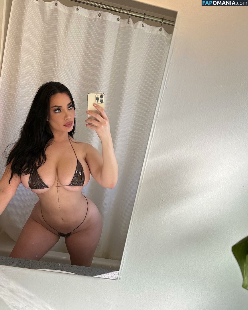 gianna_renella / giannarenella Nude OnlyFans Leaked Photo #3 - Fapomania