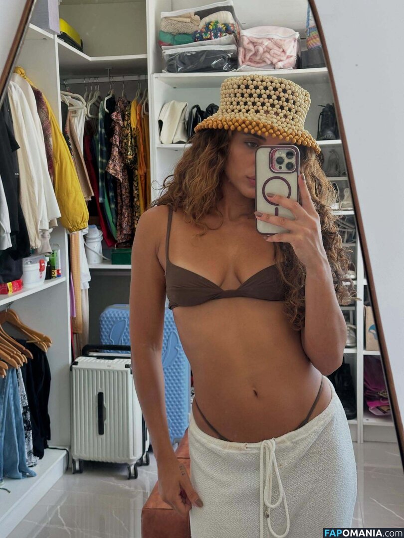 Giovana Cordeiro / cordeirogi Nude OnlyFans  Leaked Photo #2