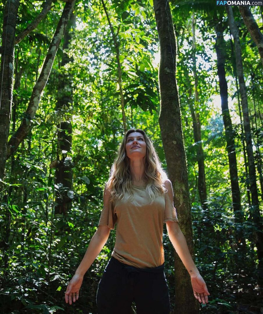 Gisele Bündchen / gisele Nude OnlyFans  Leaked Photo #150