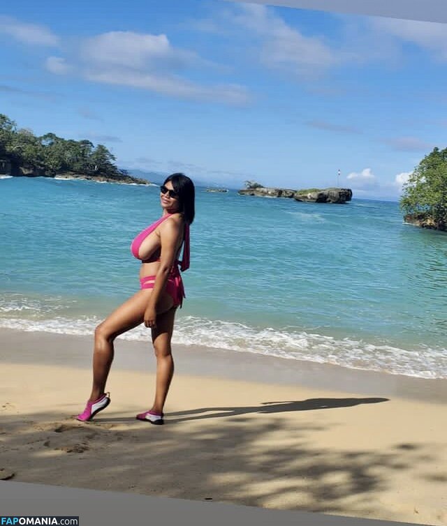 Gisselle F / gigisselle / gissy1207 Nude OnlyFans  Leaked Photo #14