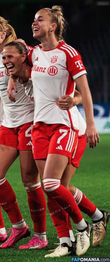 Giulia Gwinn / giuliagwinn Nude OnlyFans  Leaked Photo #189