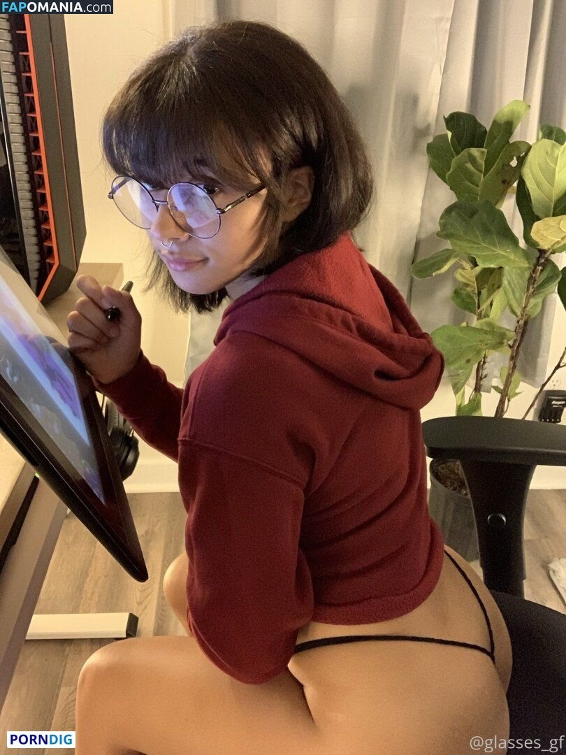 glasses_gf Nude OnlyFans  Leaked Photo #57