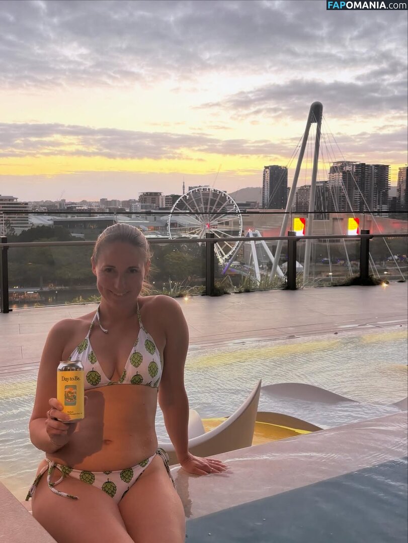 globalcraftbeergirl Nude OnlyFans  Leaked Photo #3
