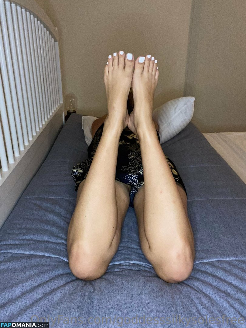 goddesssilkysolesfree / theeepursuitofselflove Nude OnlyFans  Leaked Photo #23