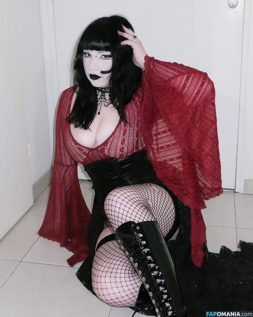 gothbynight Nude OnlyFans  Leaked Photo #1