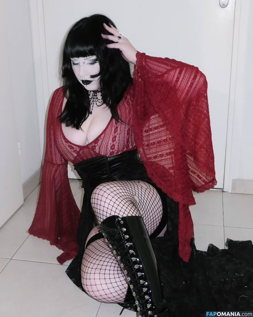 gothbynight Nude OnlyFans  Leaked Photo #2