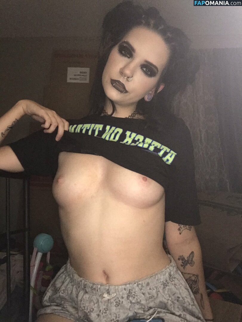 H0neyR3venge / gothichorrorcliche / gothictropic / gothicwhorror Nude OnlyFans  Leaked Photo #39