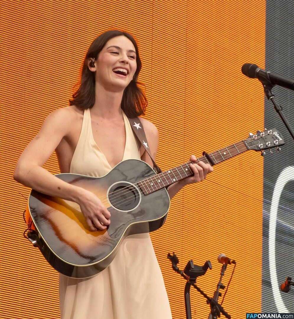 Gracie Abrams / gracieabrams Nude OnlyFans  Leaked Photo #107