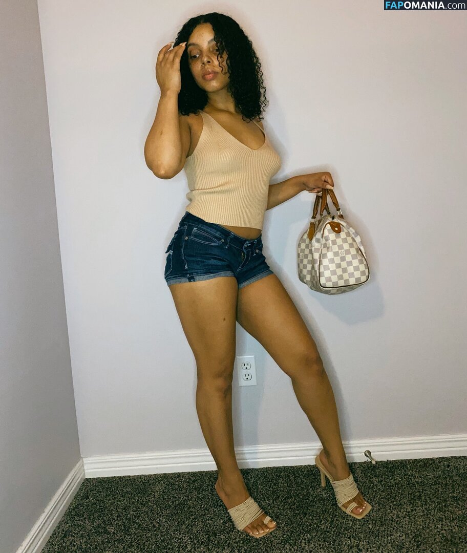 1guapunzel / Guapunzel / https: Nude OnlyFans  Leaked Photo #2