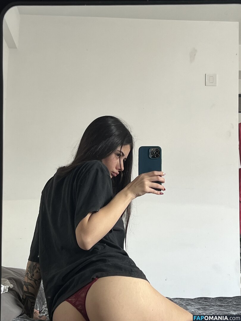 gweniiee / gwenniie Nude OnlyFans  Leaked Photo #2