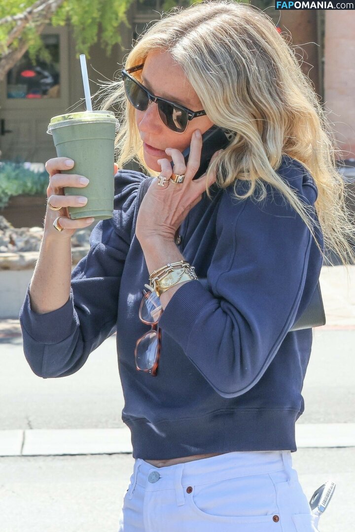 Gwyneth Paltrow / GwynethPaltrow Nude OnlyFans  Leaked Photo #5