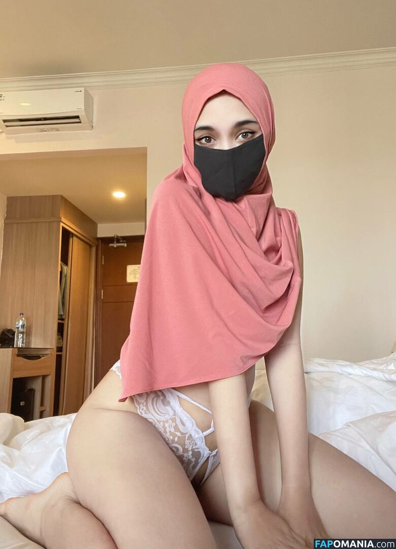  / CamillaReese / HabibtiSalma / HijabCamilla / nazley272 Nude OnlyFans  Leaked Photo #1