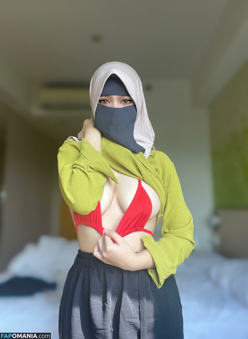  / CamillaReese / HabibtiSalma / HijabCamilla / nazley272 Nude OnlyFans  Leaked Photo #8