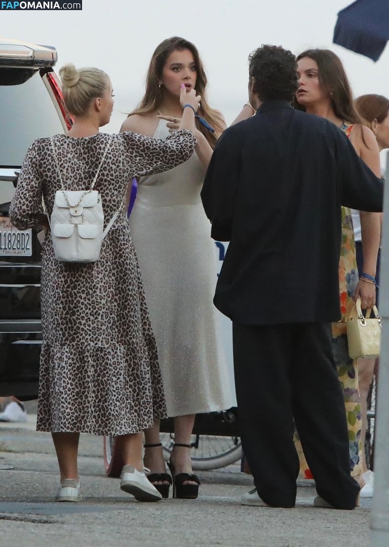 Hailee Steinfeld / haileesteinfeld / https: Nude OnlyFans  Leaked Photo #141