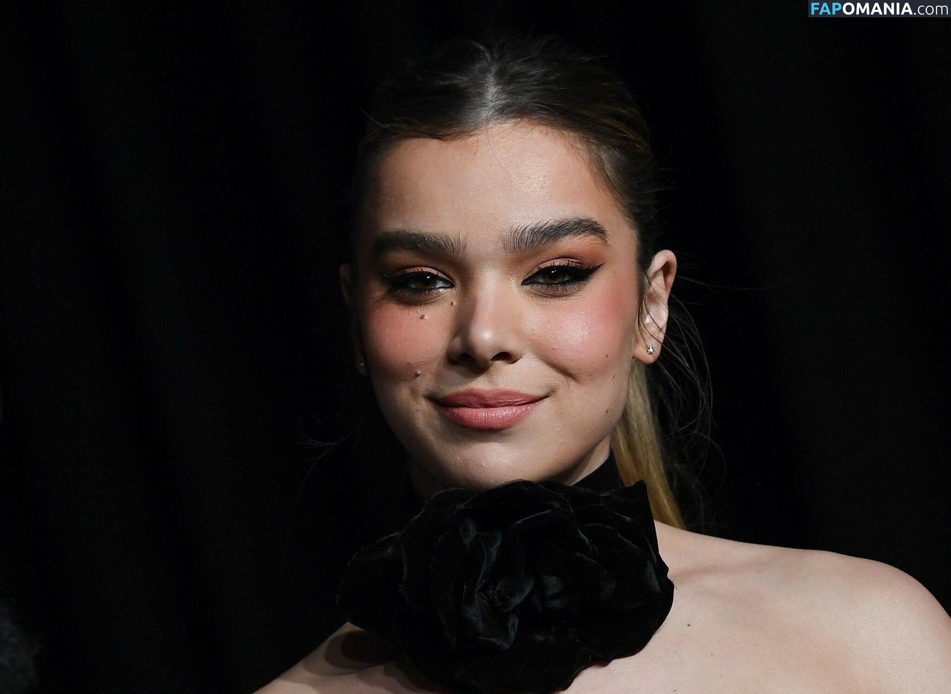 Hailee Steinfeld Haileesteinfeld Https Nude Onlyfans Leaked Photo