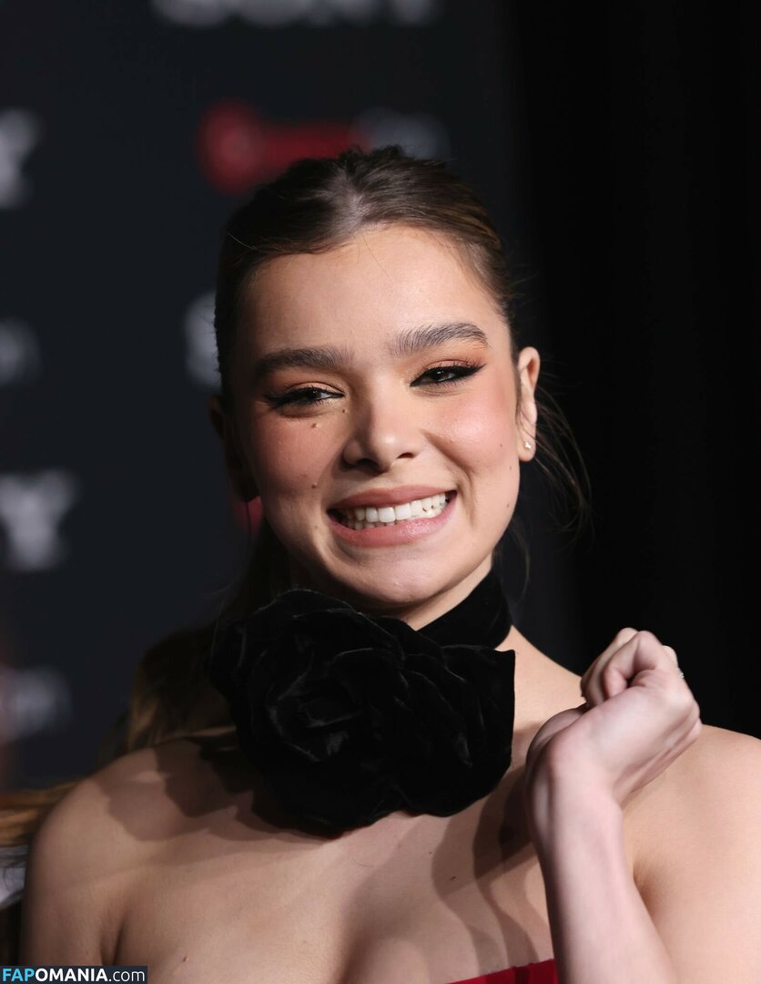 Hailee Steinfeld Haileesteinfeld Https Nude Onlyfans Leaked Photo