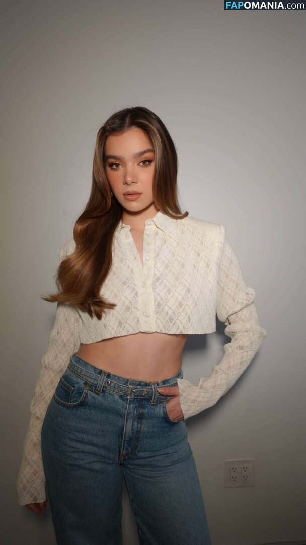 Hailee Steinfeld / haileesteinfeld / https: Nude OnlyFans  Leaked Photo #581