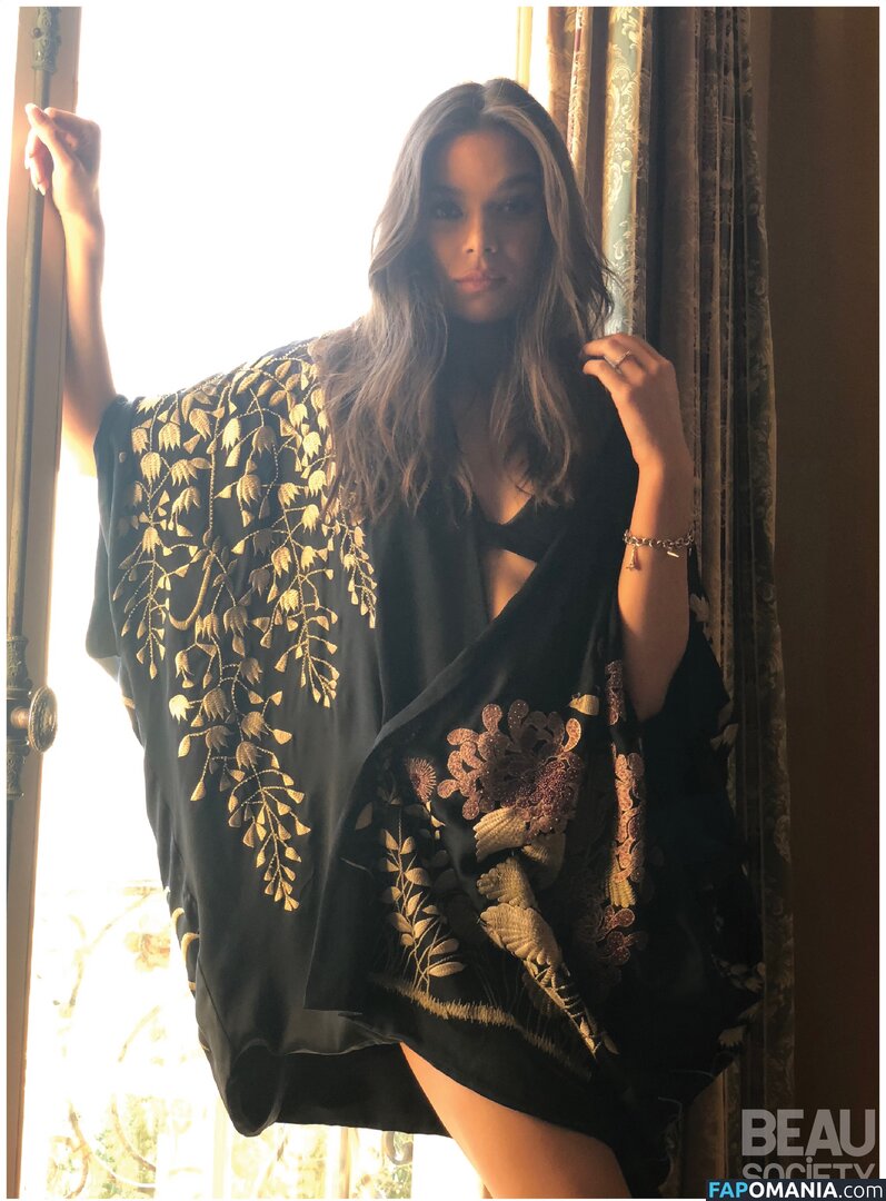 Hailee Steinfeld / haileesteinfeld Nude OnlyFans  Leaked Photo #1585