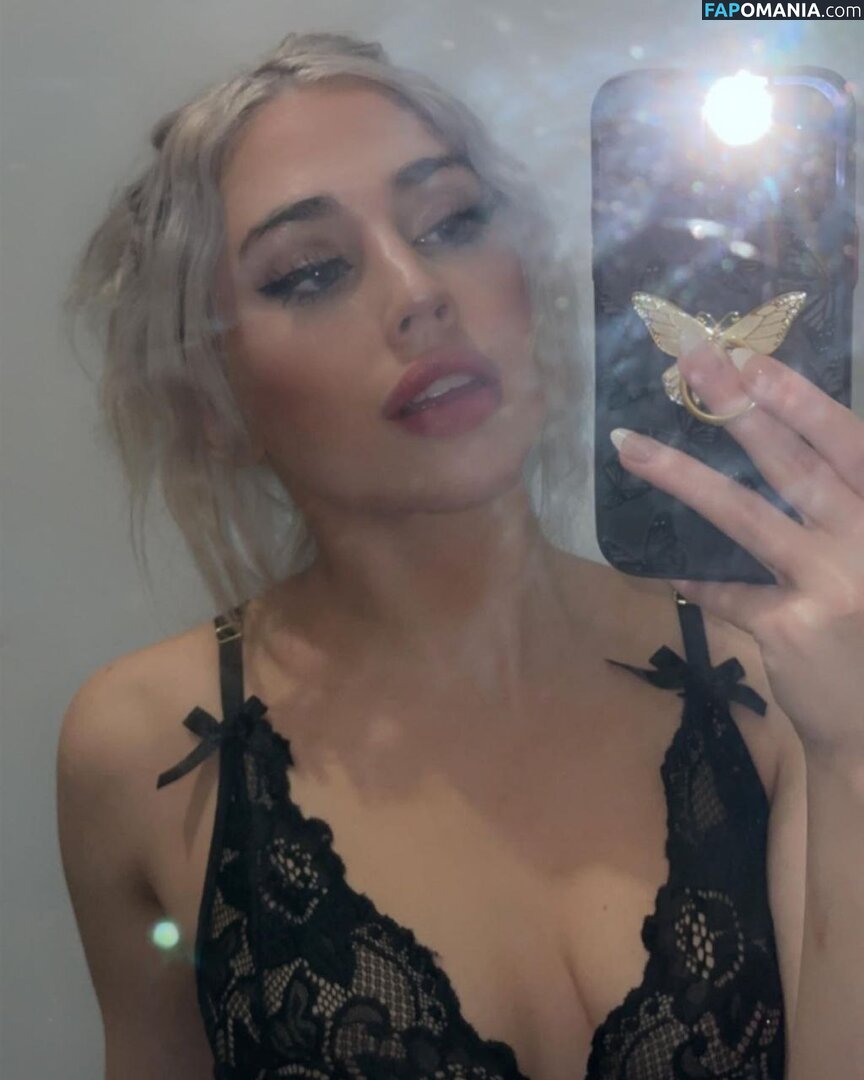 Hailsbee / hailsbbyy Nude OnlyFans  Leaked Photo #27