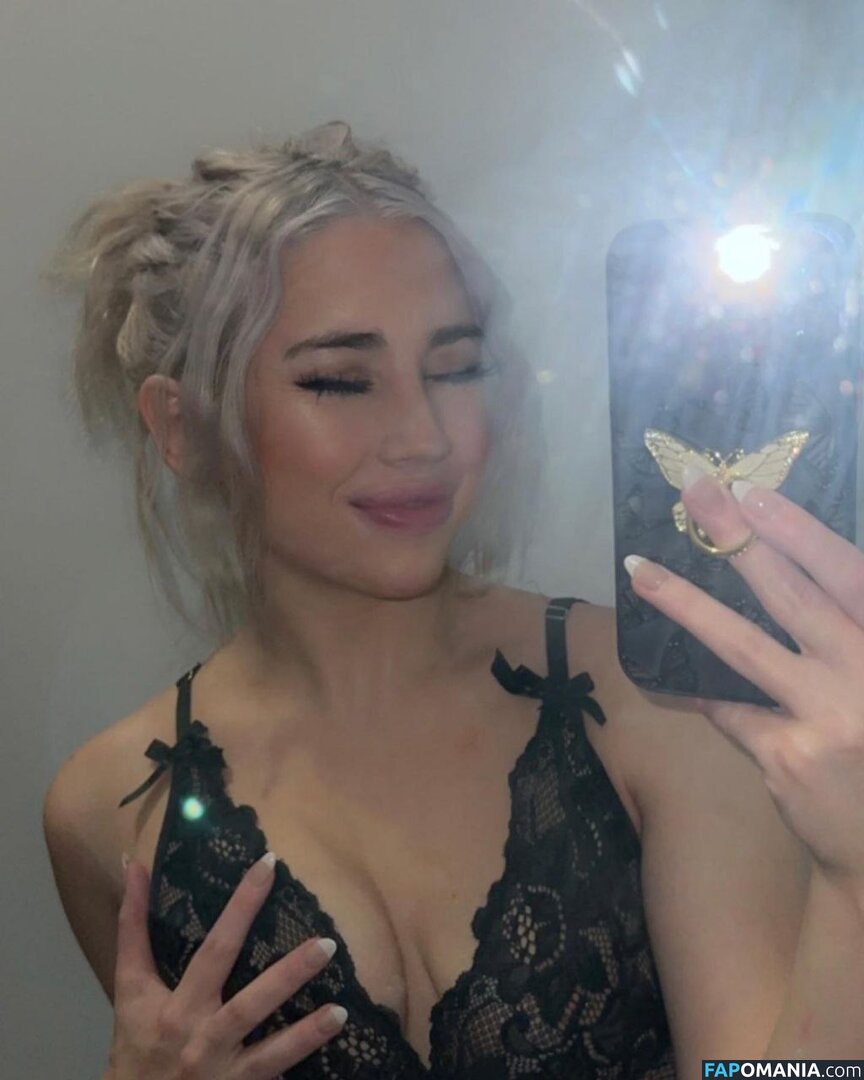 Hailsbee / hailsbbyy Nude OnlyFans  Leaked Photo #30