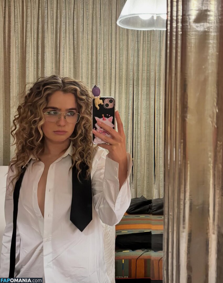 Haley Lu Richardson / haleyluhoo Nude OnlyFans  Leaked Photo #200