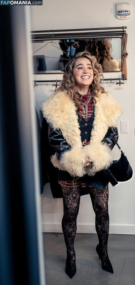 Haley Lu Richardson / haleyluhoo Nude OnlyFans  Leaked Photo #201