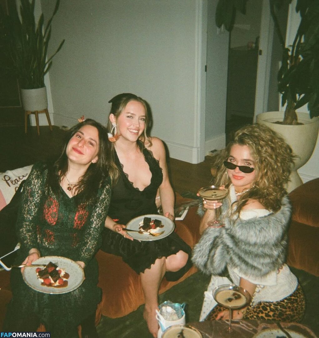 Haley Lu Richardson / haleyluhoo Nude OnlyFans  Leaked Photo #203