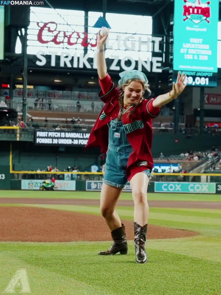 Haley Lu Richardson / haleyluhoo Nude OnlyFans  Leaked Photo #208