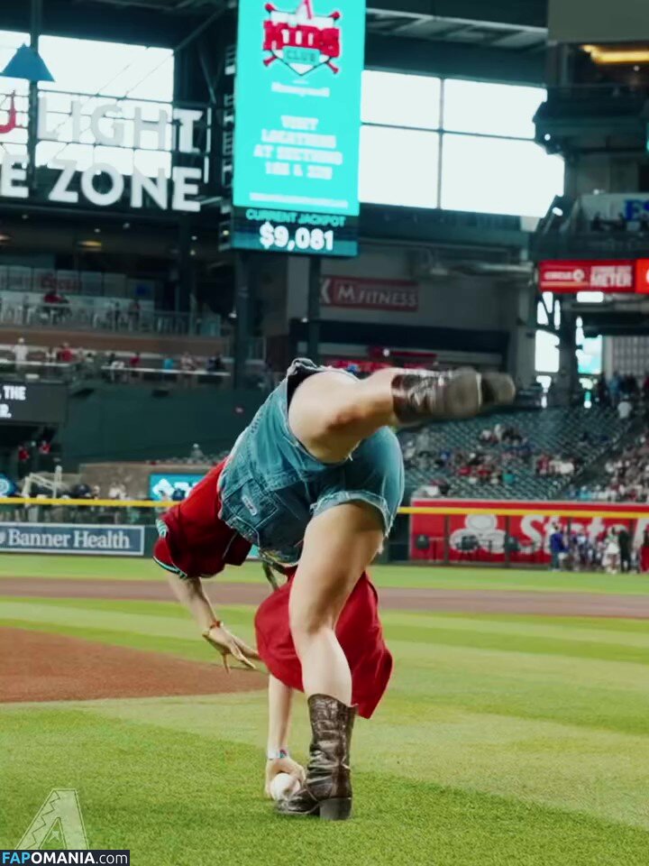 Haley Lu Richardson / haleyluhoo Nude OnlyFans  Leaked Photo #209