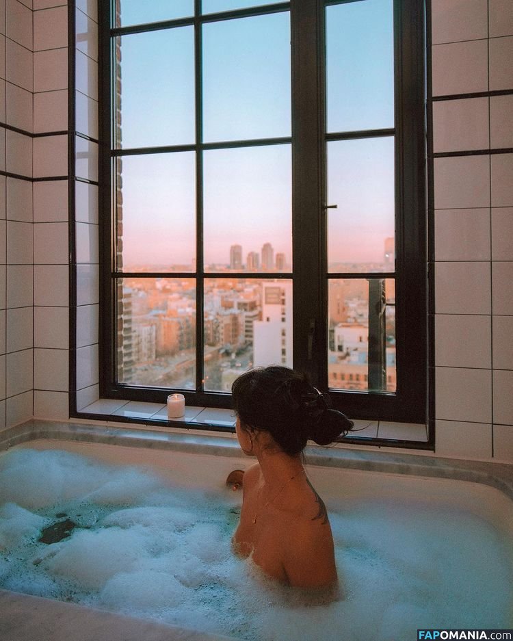 HangTW / babybunny2k Nude OnlyFans  Leaked Photo #2