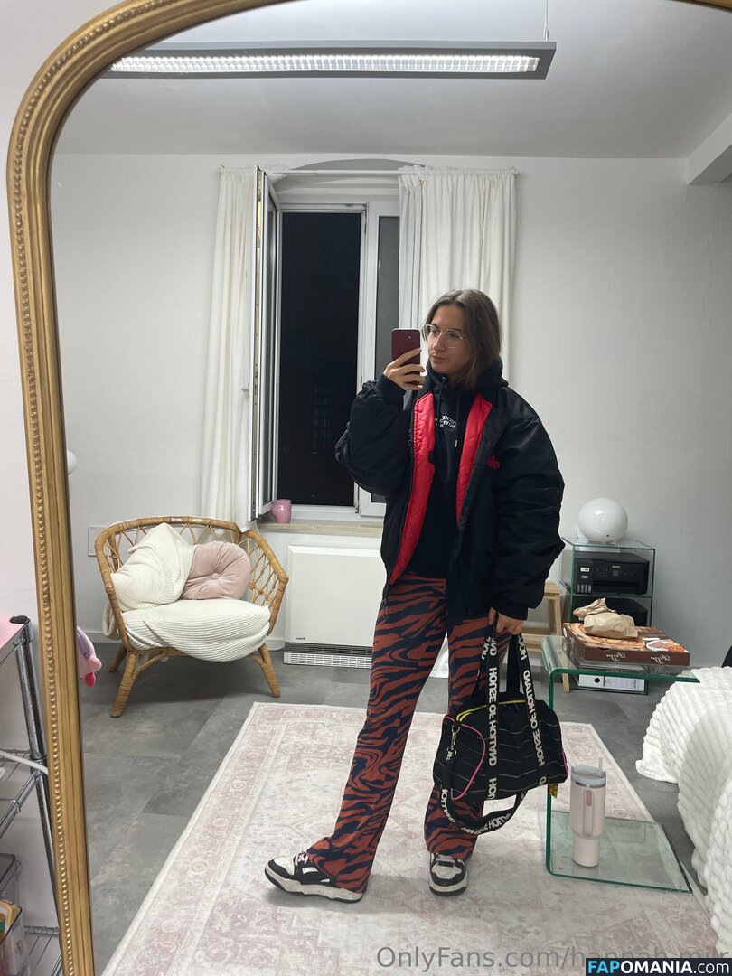 hannah.milr / hannahirelandmiller Nude OnlyFans  Leaked Photo #2
