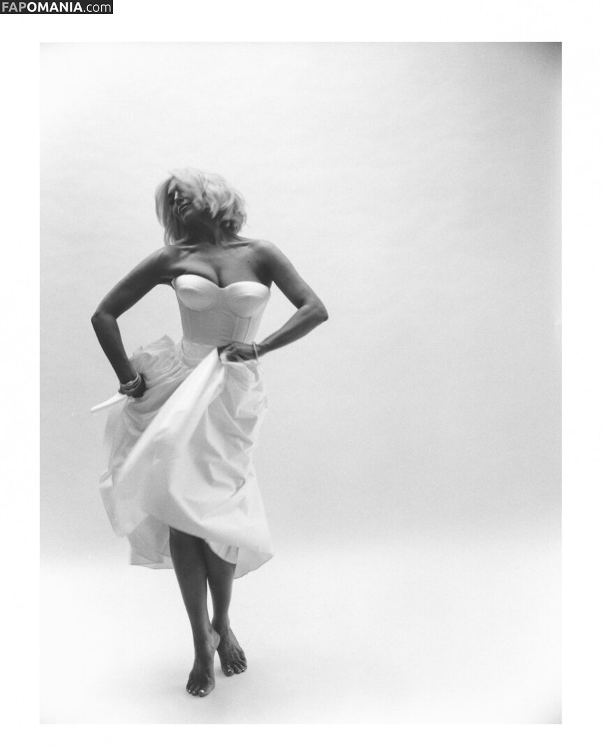 Hannah Waddingham / hannah_waddingham Nude OnlyFans  Leaked Photo #6
