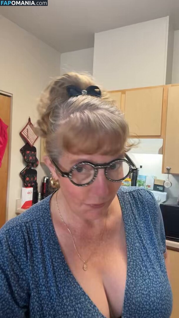 heididutytime Nude OnlyFans  Leaked Photo #1