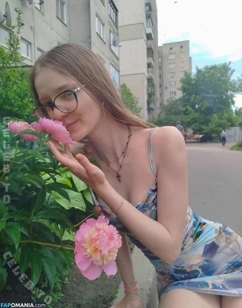 elen.meln / helen_meln777 / melena17_ElenMeln Nude OnlyFans  Leaked Photo #5