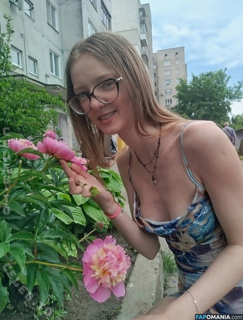 elen.meln / helen_meln777 / melena17_ElenMeln Nude OnlyFans  Leaked Photo #6