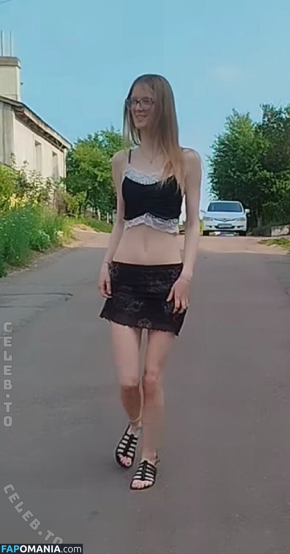 elen.meln / helen_meln777 / melena17_ElenMeln Nude OnlyFans  Leaked Photo #8