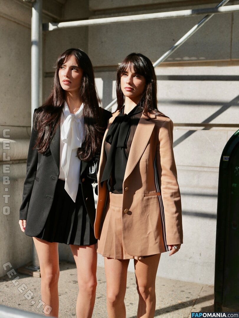 Elisha Herbert / Herbert Twins / Renee Herbert / elisha__h Nude OnlyFans  Leaked Photo #144