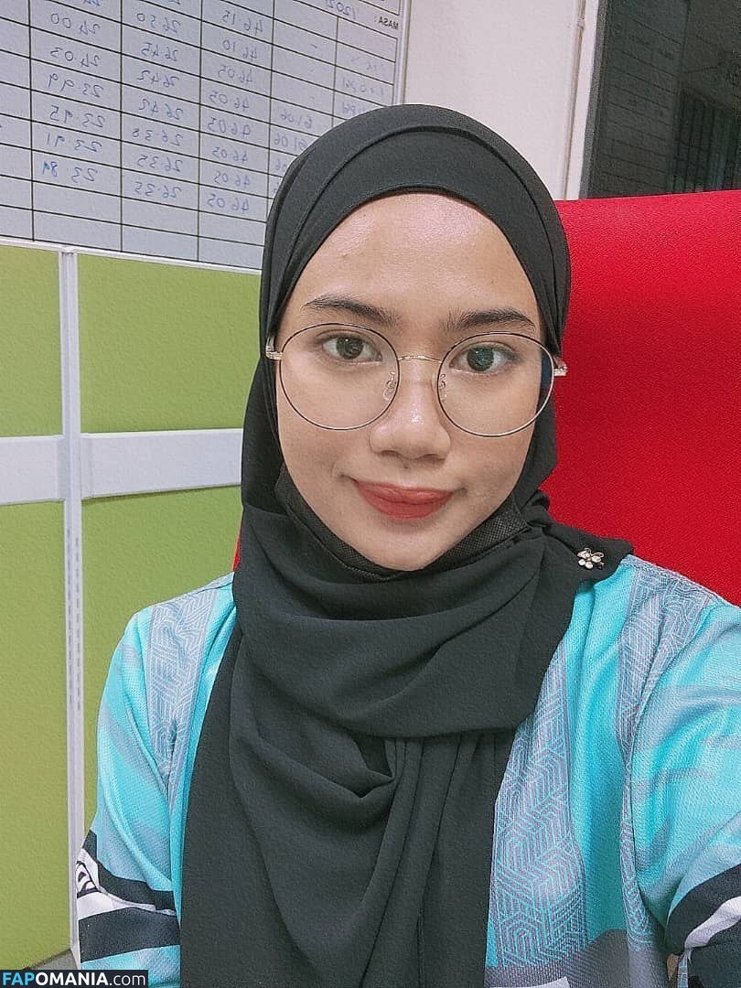 Hijab Off Girls / Hijab On Nude OnlyFans  Leaked Photo #7