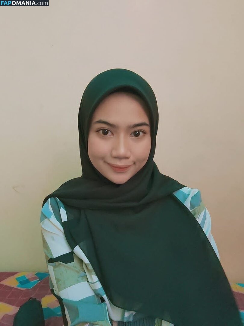 Hijab Off Girls / Hijab On Nude OnlyFans  Leaked Photo #11